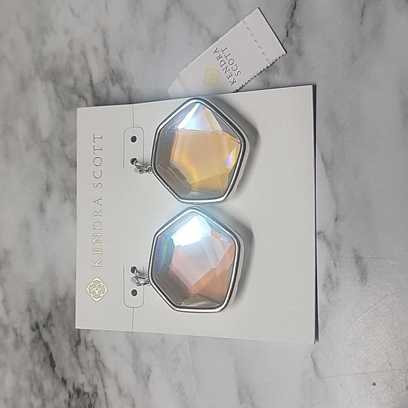 Kendra Scott Vanessa Earrings NWT - Picture 2 of 4